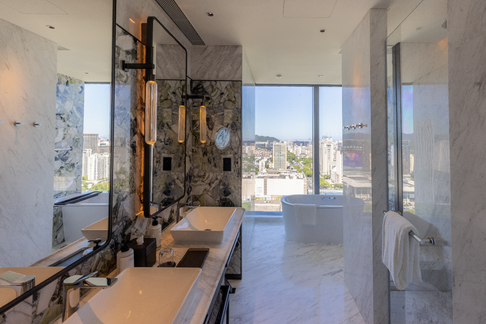 7G9A9902-HDR.jpg